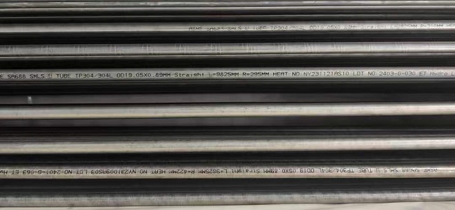 ASTM A688 TP304/304L welded tubes.